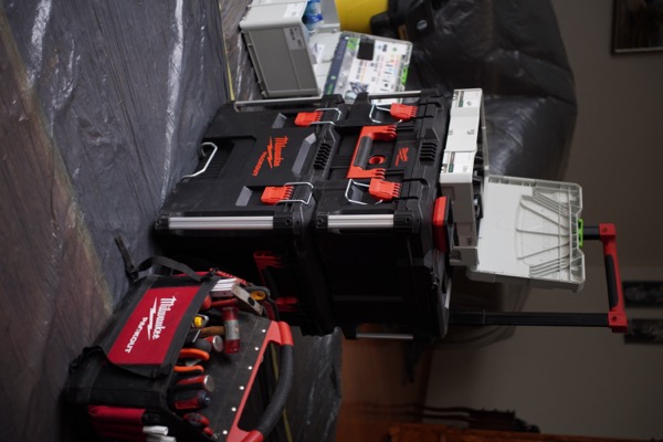 Narzędzia do renowacji okien drewnianych